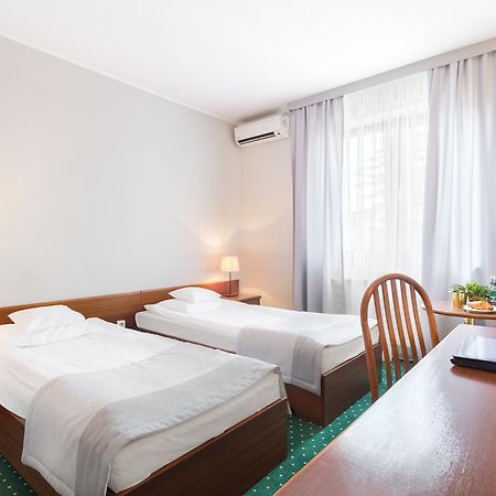 Hotel T&T Poznań Kültér fotó