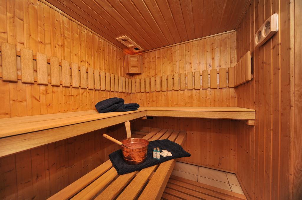 Hotel T&T Poznań Kültér fotó