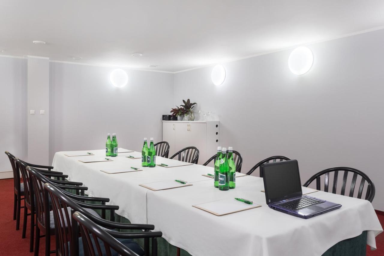 Hotel T&T Poznań Kültér fotó
